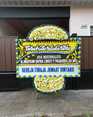 Papan Bunga Duka di Sitelu Tali Urang Julu